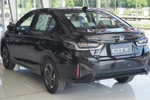 Honda City e:HEV SV รุ่นปี 2026 มุมด้านท้าย