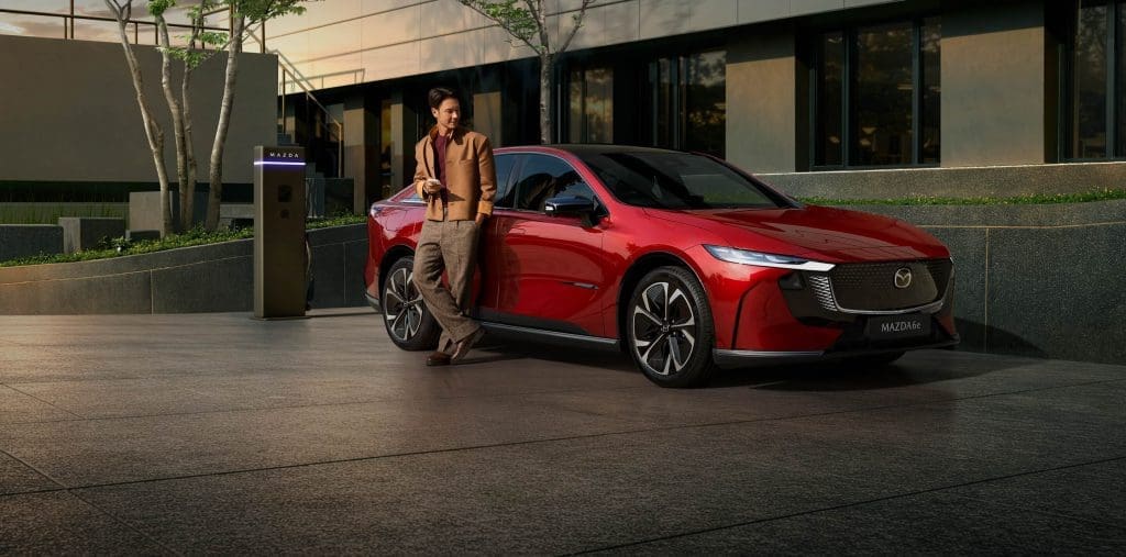 Mazda6e 2026 ดีไซน์ด้านข้างแบบ NeoFastback