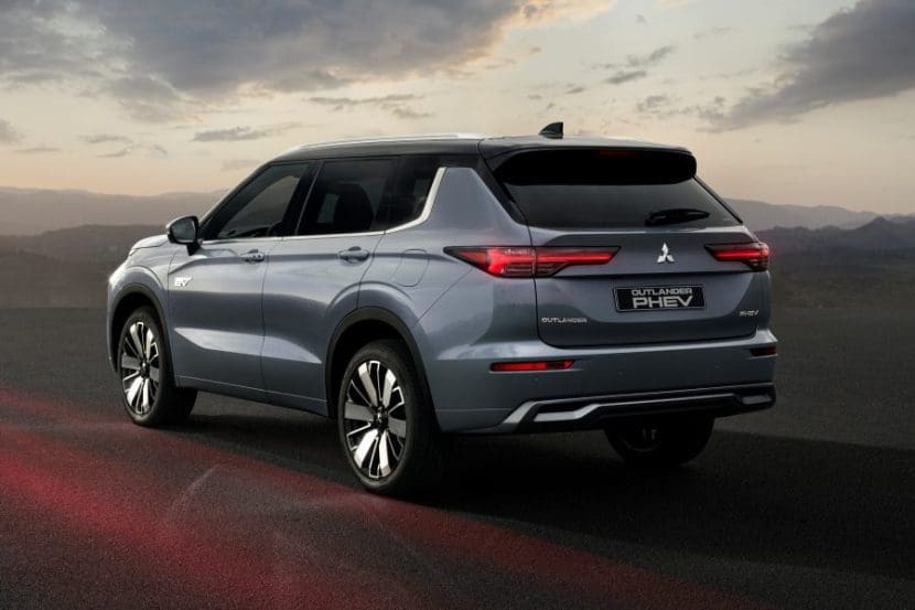 Mitsubishi Outlander2 | ยางรถยนต์ ราคาอัปเดต 2026 ครบทุกยี่ห้อ รวมยาง Ev | Autotirechecking