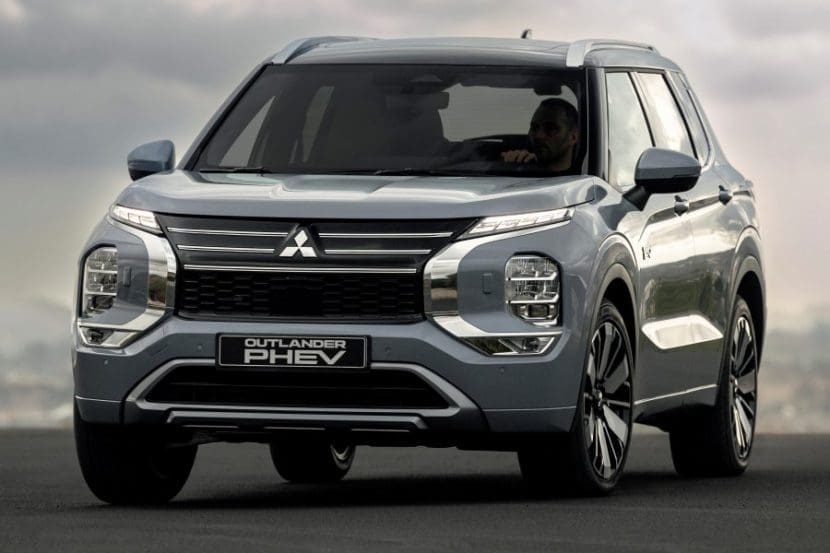 Mitsubishi Outlander4 | ยางรถยนต์ ราคาอัปเดต 2026 ครบทุกยี่ห้อ รวมยาง Ev | Autotirechecking