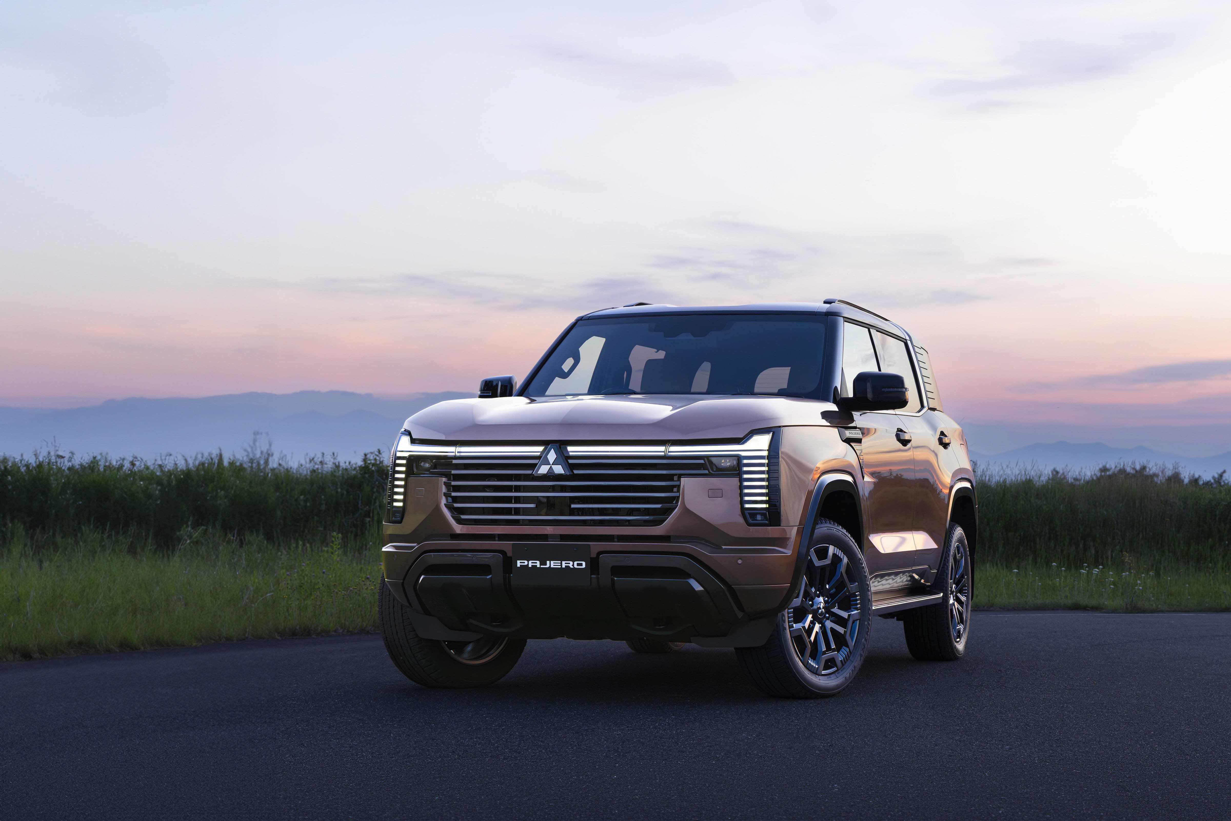 Mitsubishi Pajero 2026 ภายนอก รุ่นใหม่ก่อนเปิดตัวไทย | ยางรถยนต์ ราคาอัปเดต 2026 ครบทุกยี่ห้อ รวมยาง Ev | Autotirechecking Mitsubishi Pajero 2026 รุ่นใหม่ มุมด้านหน้า ก่อนเปิดตัวประเทศไทย