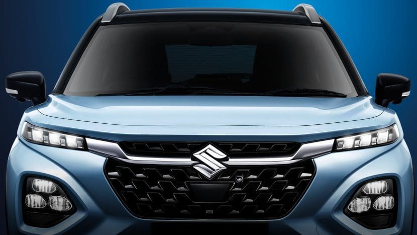Suzuki Fronx 2026 ไฟหน้า Led และกระจังหน้า | ยางรถยนต์ ราคาอัปเดต 2026 ครบทุกยี่ห้อ รวมยาง Ev | Autotirechecking ไฟหน้า LED และกระจังหน้าของ Suzuki Fronx สีฟ้าหลังคาดำ