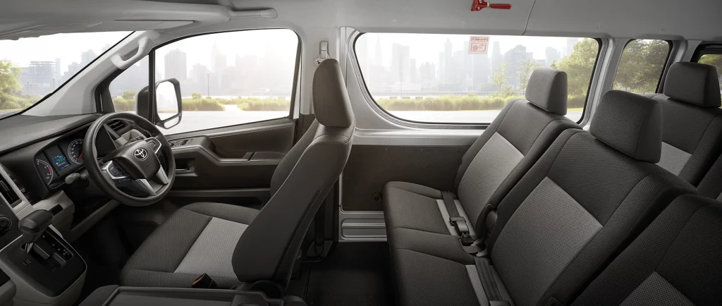 Toyota Commuter 20251 | ยางรถยนต์ ราคาอัปเดต 2026 ครบทุกยี่ห้อ รวมยาง Ev | Autotirechecking
