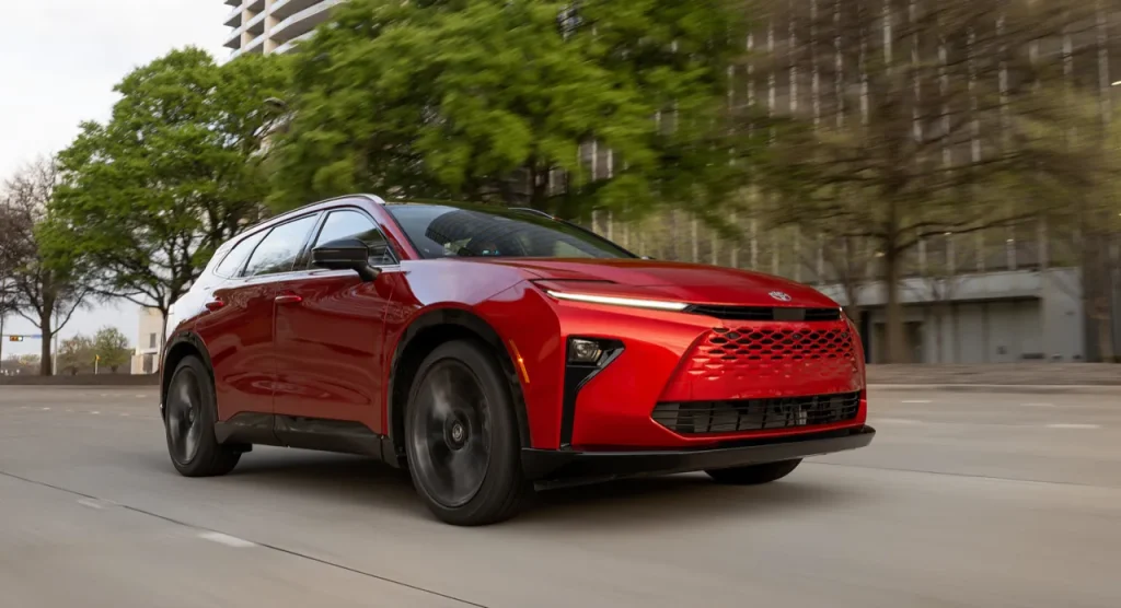 Toyota Crown Crossover 2 | ยางรถยนต์ ราคาอัปเดต 2026 ครบทุกยี่ห้อ รวมยาง Ev | Autotirechecking