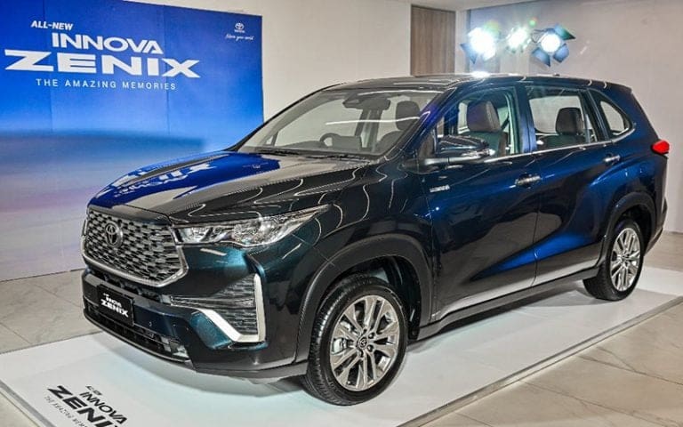 Toyota Innova Zenix 2023