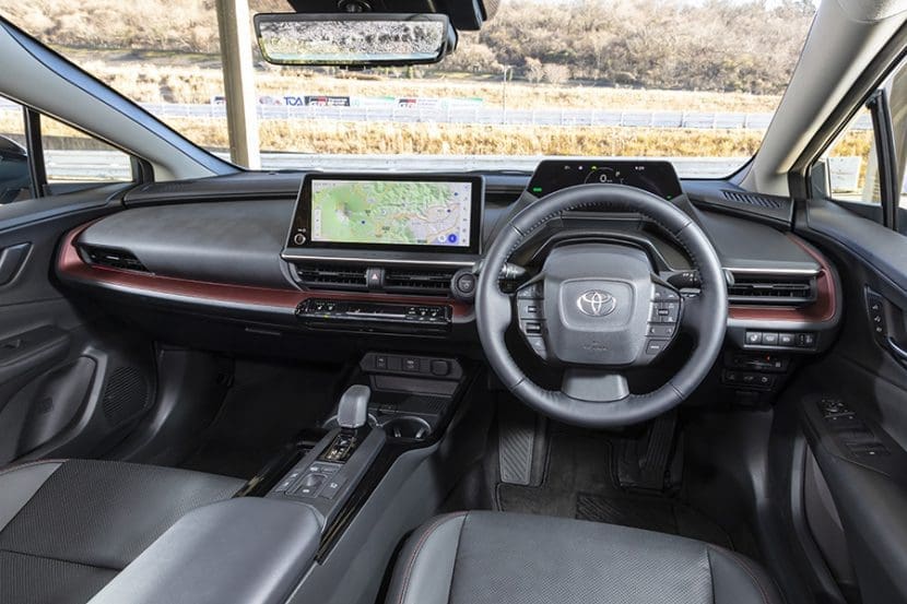 Toyota Prius 20255 | ยางรถยนต์ ราคาอัปเดต 2026 ครบทุกยี่ห้อ รวมยาง Ev | Autotirechecking
