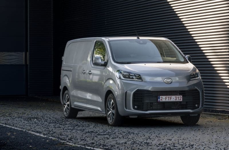 Toyota Proace 20252 | ยางรถยนต์ ราคาอัปเดต 2026 ครบทุกยี่ห้อ รวมยาง Ev | Autotirechecking