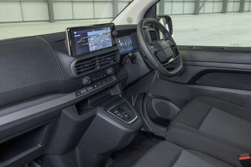 Toyota Proace 20253 | ยางรถยนต์ ราคาอัปเดต 2026 ครบทุกยี่ห้อ รวมยาง Ev | Autotirechecking