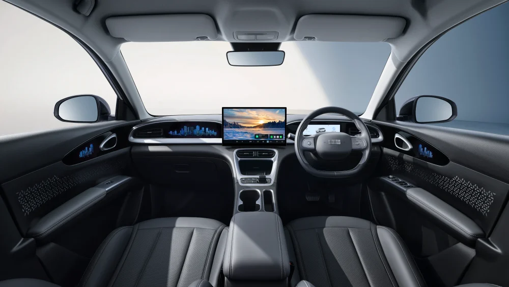 Geely Ex2 ภายในห้องโดยสารพวงมาลัยขวา | ยางรถยนต์ ราคาอัปเดต 2026 ครบทุกยี่ห้อ รวมยาง Ev | Autotirechecking ห้องโดยสาร GEELY EX2 พวงมาลัยขวา พร้อมหน้าจอกลางและเบาะสีเทา