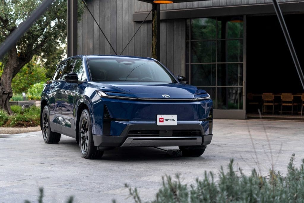 Toyotahighlanderev20278 | ยางรถยนต์ ราคาอัปเดต 2026 ครบทุกยี่ห้อ รวมยาง Ev | Autotirechecking