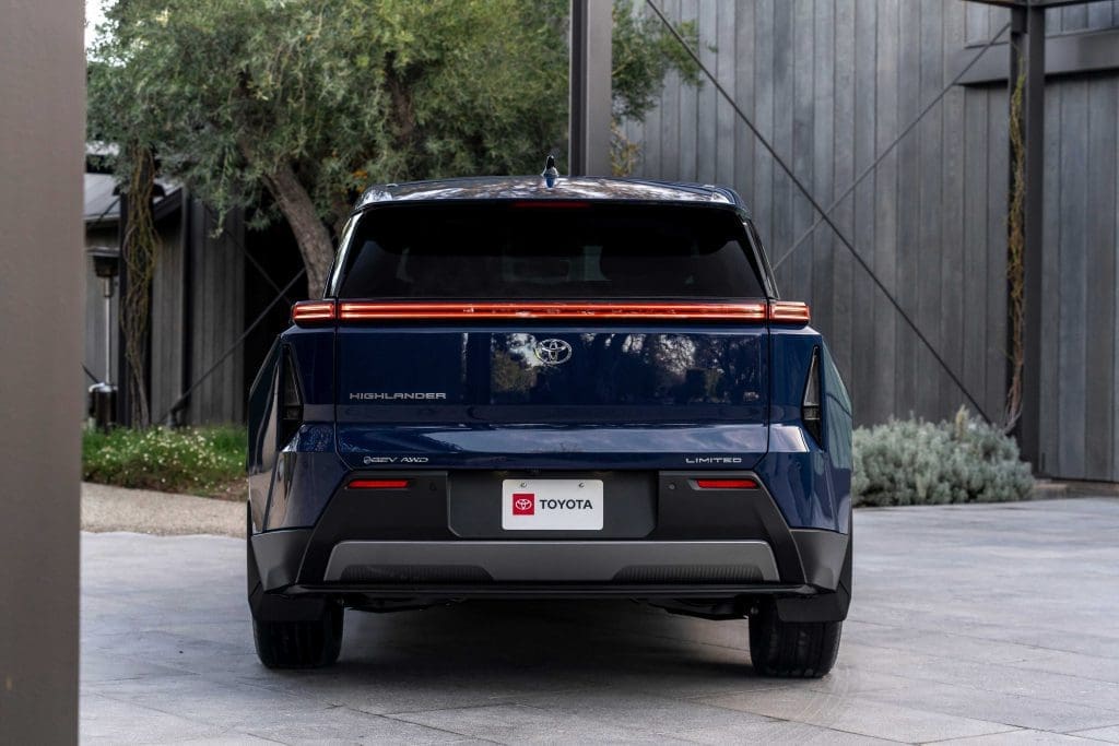 Toyotahighlanderev20279 | ยางรถยนต์ ราคาอัปเดต 2026 ครบทุกยี่ห้อ รวมยาง Ev | Autotirechecking