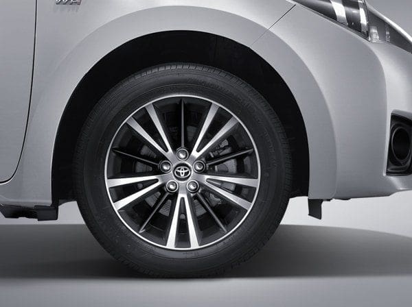 โตโยต้า โคโลล่า อัลติส โมเดล2019 Toyota Corolla Altis My19 2019 15 | ยางรถยนต์ ราคาอัปเดต 2026 ครบทุกยี่ห้อ รวมยาง Ev | Autotirechecking